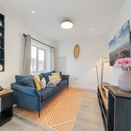 Newly Refurbished 2 Bed Flat Lägenhet Mill Hill Exteriör bild